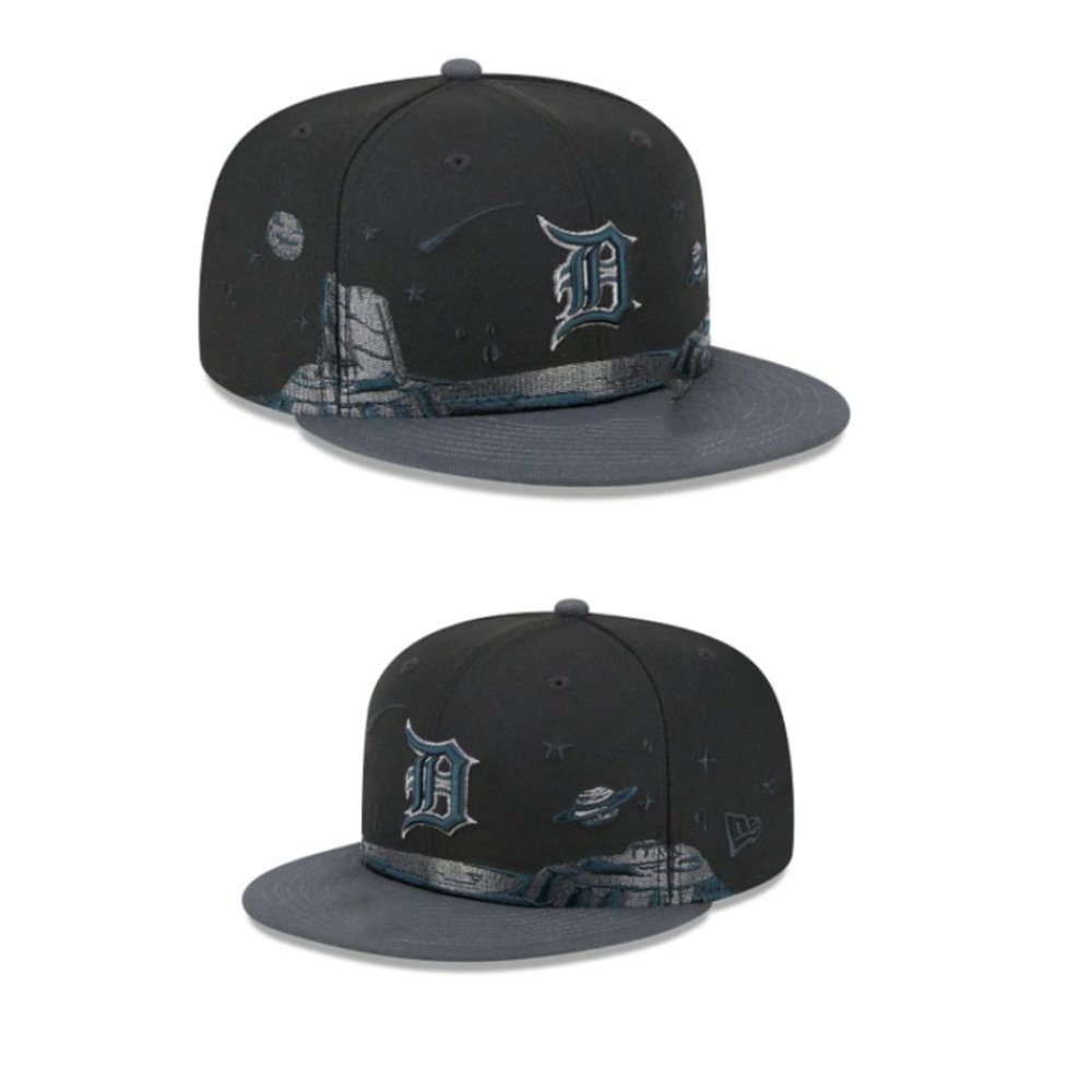 detroit_tigers_snapback_hat_tzju9okbv4xq